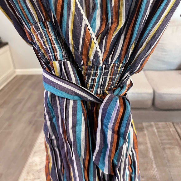 Striped‎ Multicolor V-Neck Romper - Picture 4 of 5